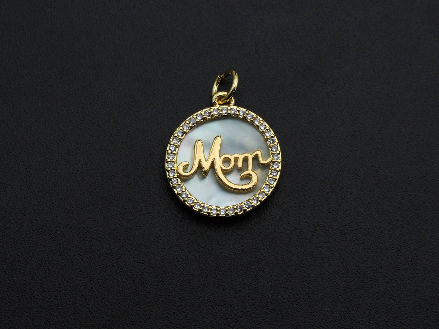 Colgante/dije redondo con incrustaciones de nácar con letras "MOM", dije con forma de letras "Mom", 16 mm, regalo para el Día de la Madre, SKU#Z791