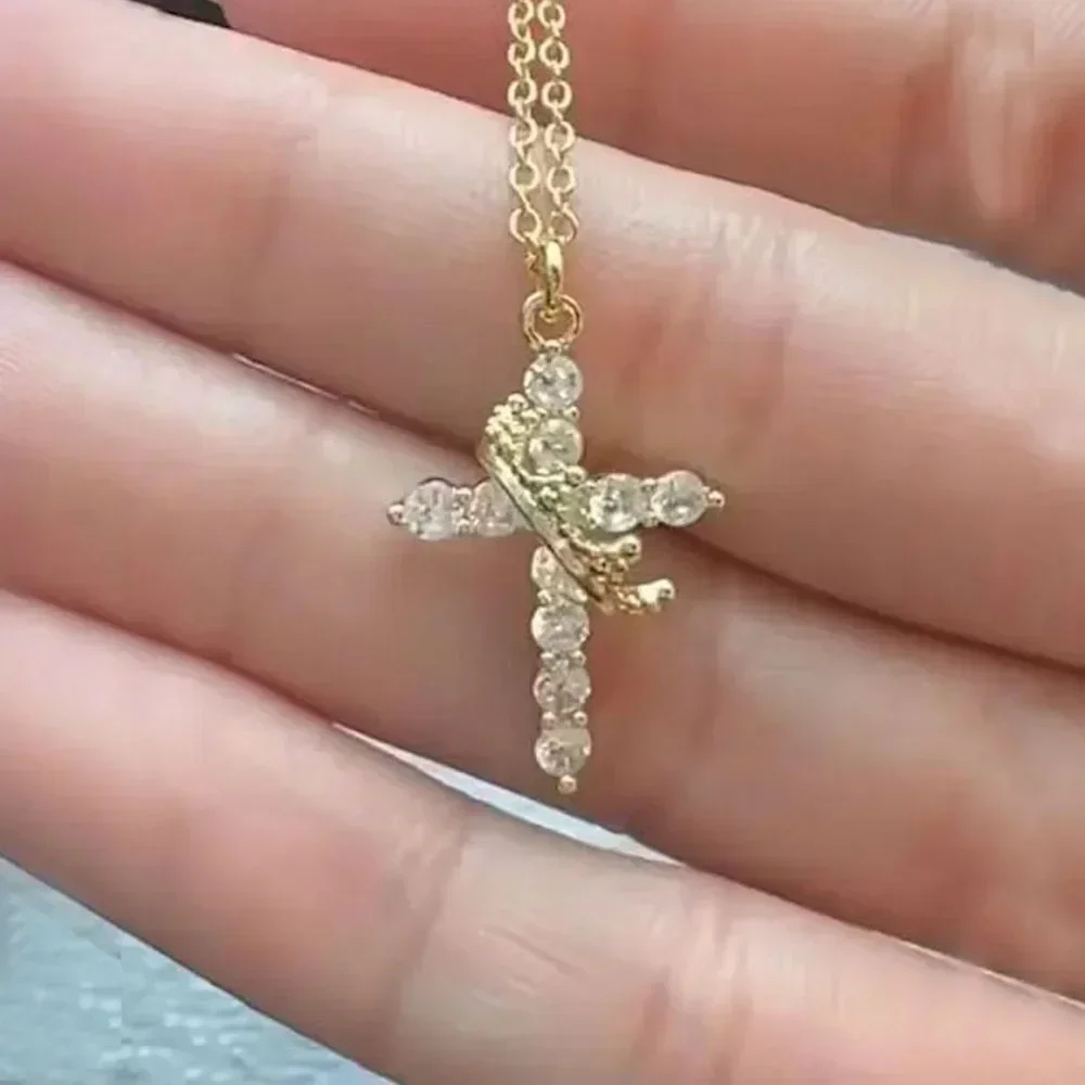 Collar de Cruz con Corona