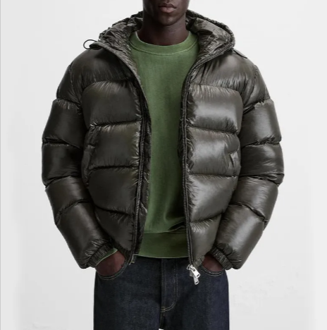 Manteau court à capuche noir en duvet – Chaud et confortable